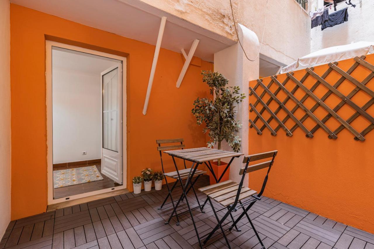 Апартаменты Lovely Patio Getaway In Лиссабон Экстерьер фото